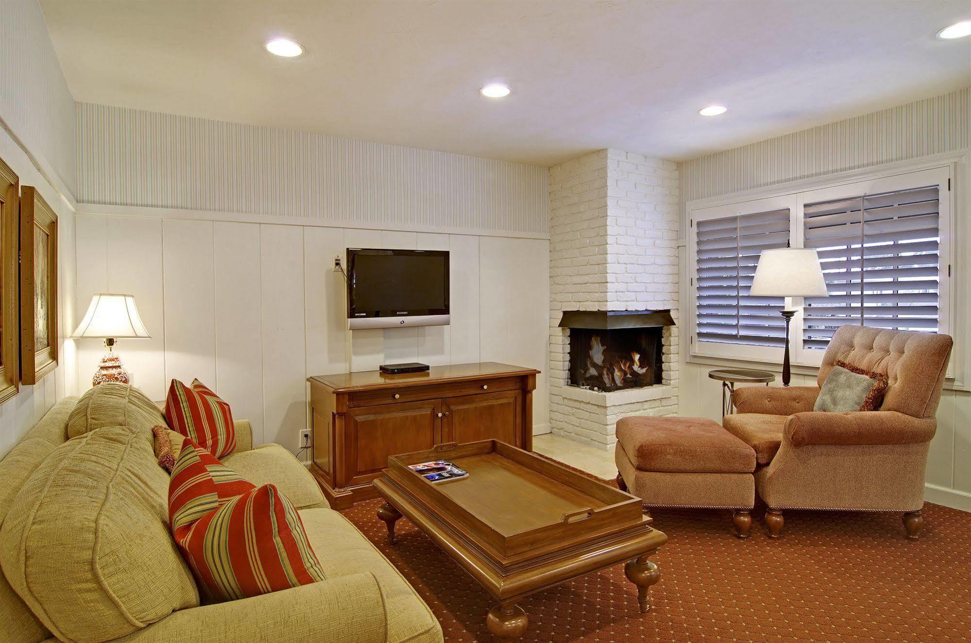 Wayside Inn Carmel-by-the-Sea Exterior photo