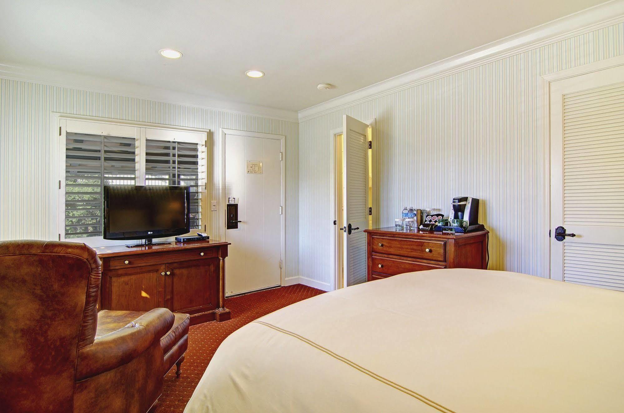 Wayside Inn Carmel-by-the-Sea Exterior photo