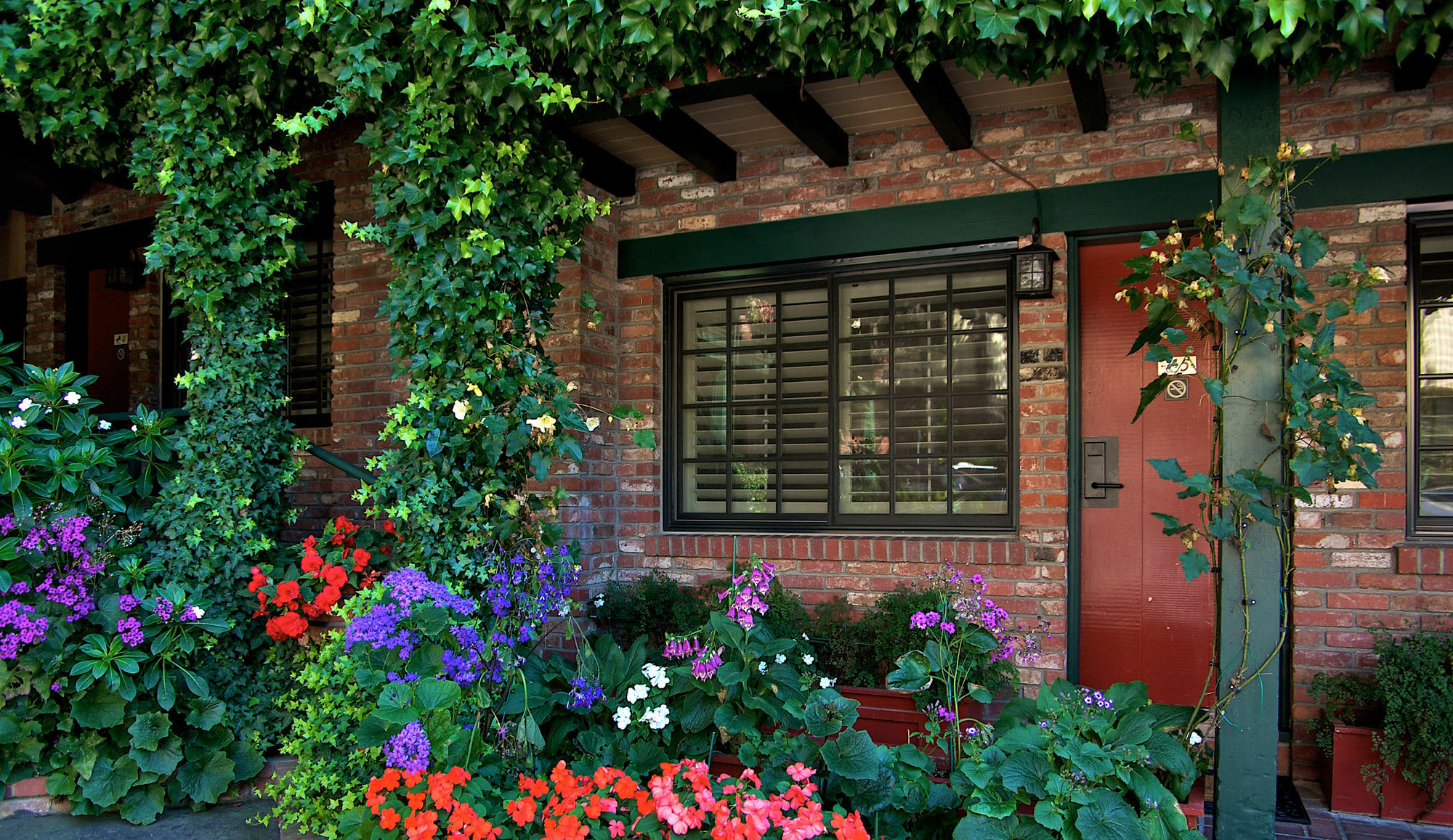 Wayside Inn Carmel-by-the-Sea Exterior photo